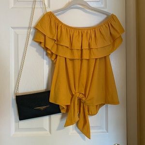 🍋 Charlotte Russe Top
